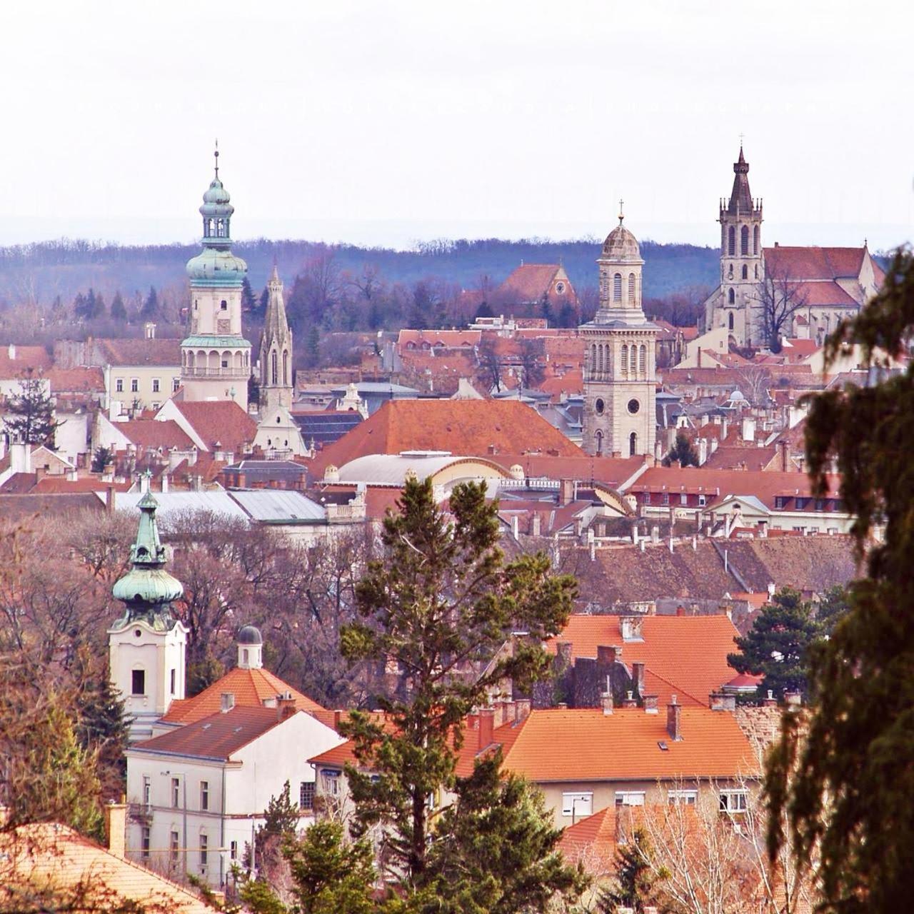 Jokai Sopron Apartment Esterno foto